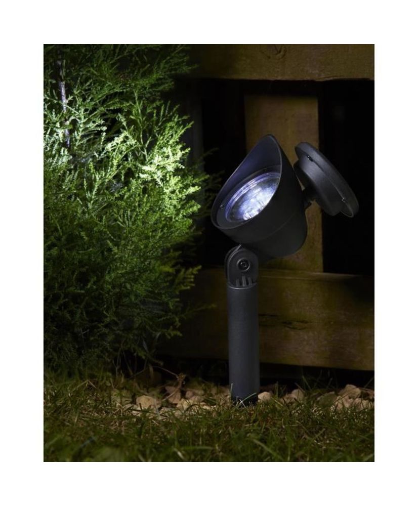 Packung mit 4 gerichteten Solarstrahlern Prima Lumiere mit 3 Lumen Packung mit 4 gerichteten Solarstrahlern Prima Lumiere mit 3 Lumen