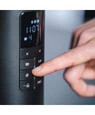 Filter coffee maker with integrated grinder