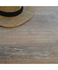 Tisch 70 x 70 cm – rundes Modell mit Beinen aus weißer slowenischer Eiche