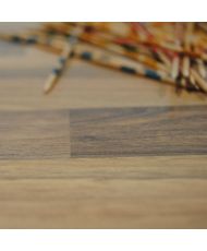 Tisch 70 x 70 cm – Modell Milan T aus laminiertem Walnussholz