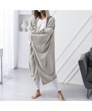 Fleece plaid blanket with dune-colored sleeves and hood 165 x 115 cm