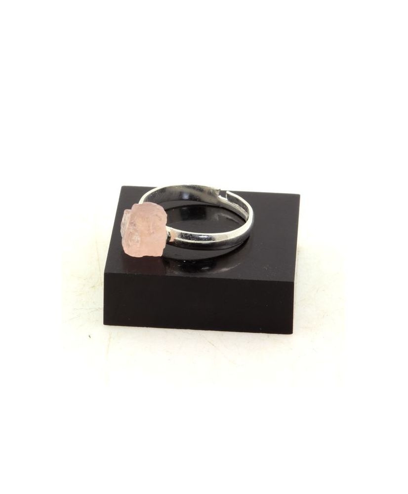 Raw Morganite ring silver plated 9.04 carats Raw Morganite ring silver plated 9.04 carats