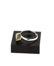 Rohöl-Quarz-Ring versilbert 8,63 Karat