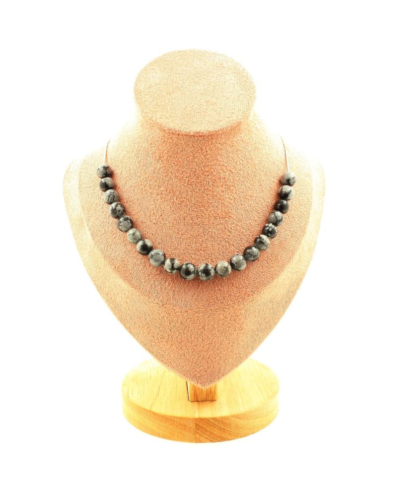 Collier 20 perles Obsidienne flocon de neige 8 mm Chaine en inox Collier 20 perles Obsidienne flocon de neige 8 mm Chaine en inox