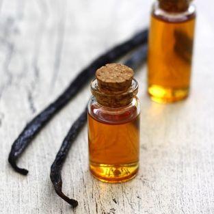  2 mini bottles with cork 