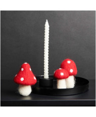 Petits champignons rouges et blancs en feutrine