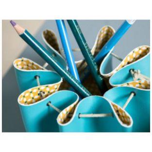 Faux leather 68 x 50 cm - light blue