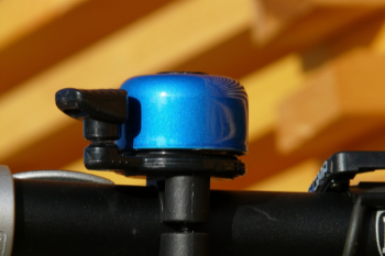 Otros equipamientos para bicicletas y scooters