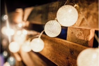Lighting garlands